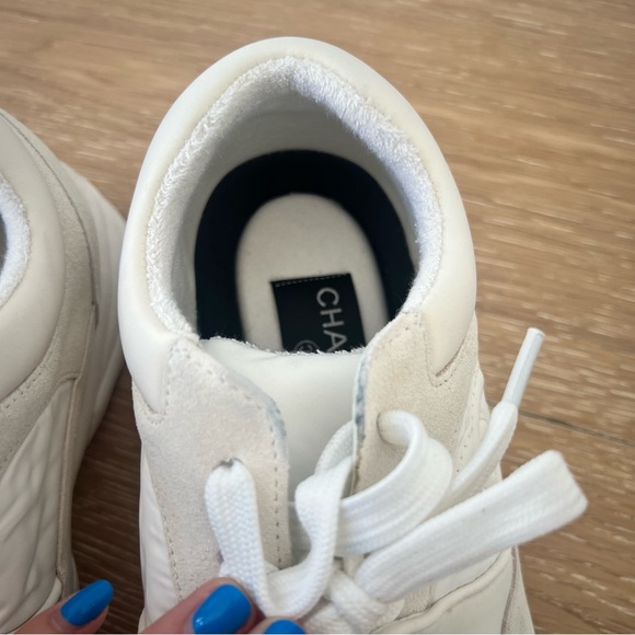 Chanel white CC Low-Top Sneakers Suede with Leather and Nylon size 37 - Picture 4 of 8